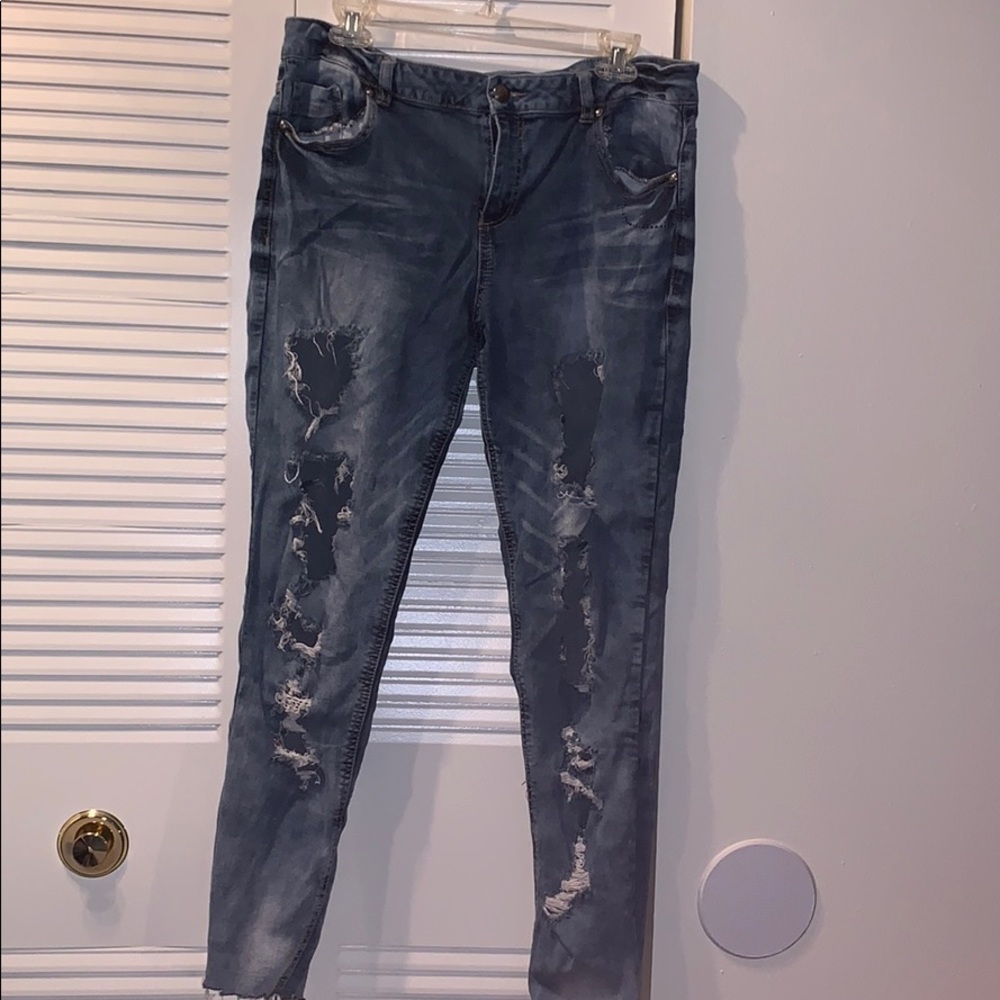 Rue 21 premiere ripped jeans